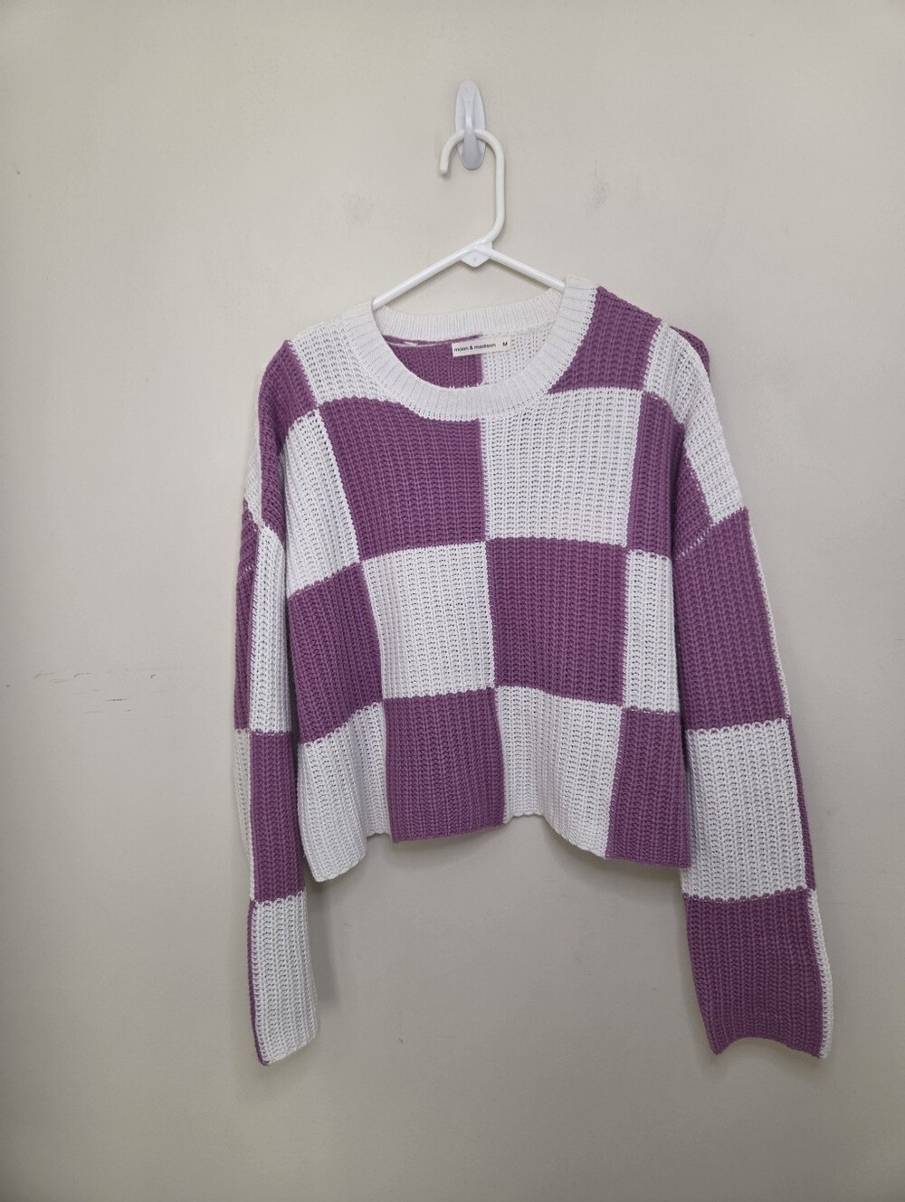 Women's Moon & Madison Purple Checkered Sweater Sz Medium - Picture 5 of 7
